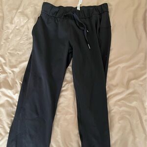 Lulu lemon travel pants size 4 black